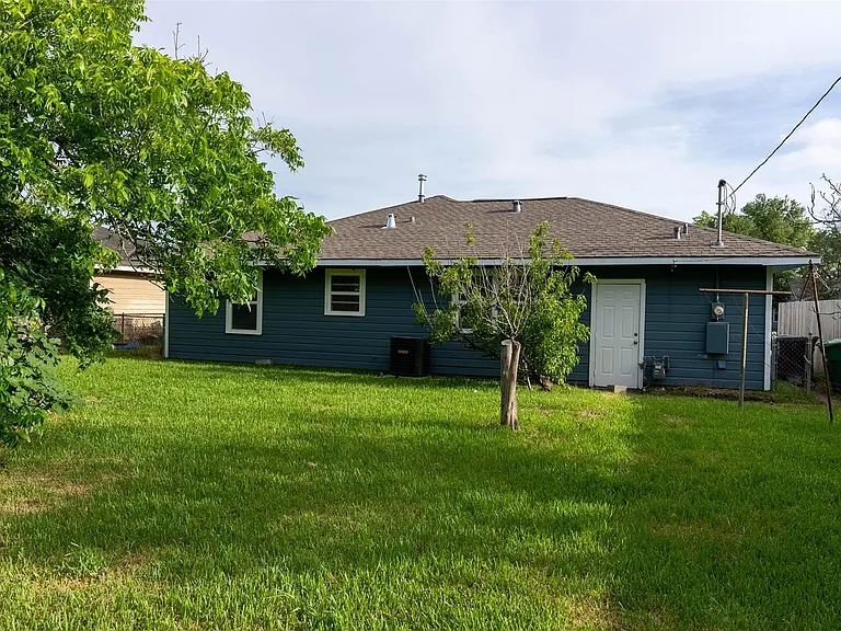 3607 Luca St — Photo 28