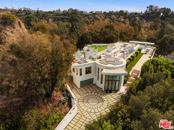 932 Rivas Canyon Rd, Pacific Palisades, CA 90272