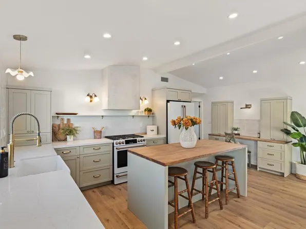 1738 Kurtz St, Oceanside, CA 92054