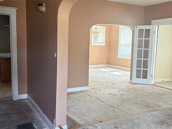 4th image of 3802 Avondale Ave