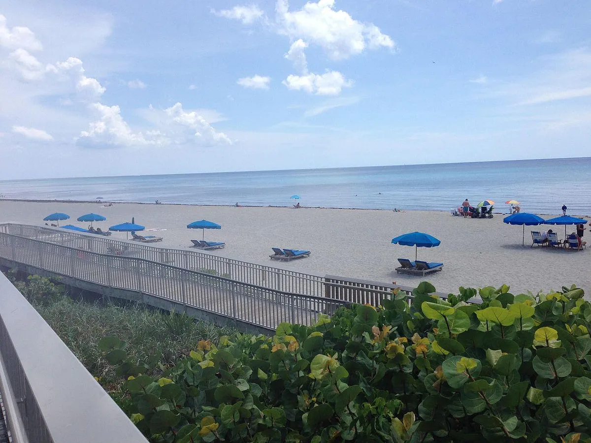 Building Photo - 6520 N Ocean Blvd #3