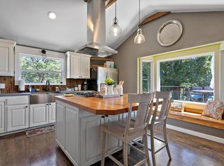 2664 Old Military Rd, Central Point, OR 97502