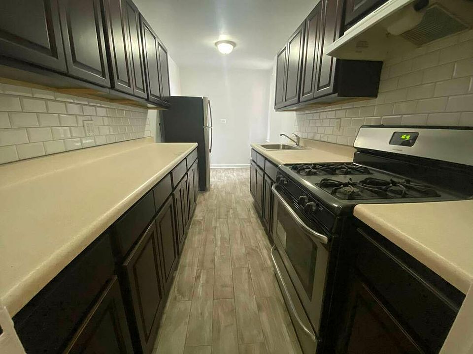 1st image of 140-55 Burden Cres #4AA