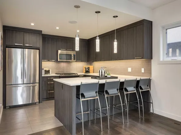 1812 Kensington Rd NW #2, Calgary, AB T2N 3P8