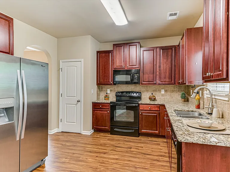 2073 Willhaven Dr — Photo 22