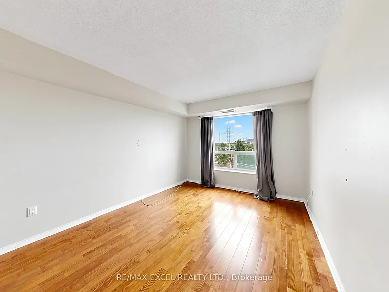 28 Pemberton Ave #706 — Photo 17