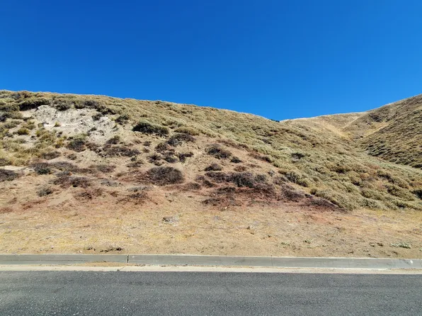 Littlehorn Dr, Lake Hughes, CA 93532
