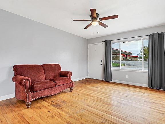 3rd image of 4437 Fairfield Ave