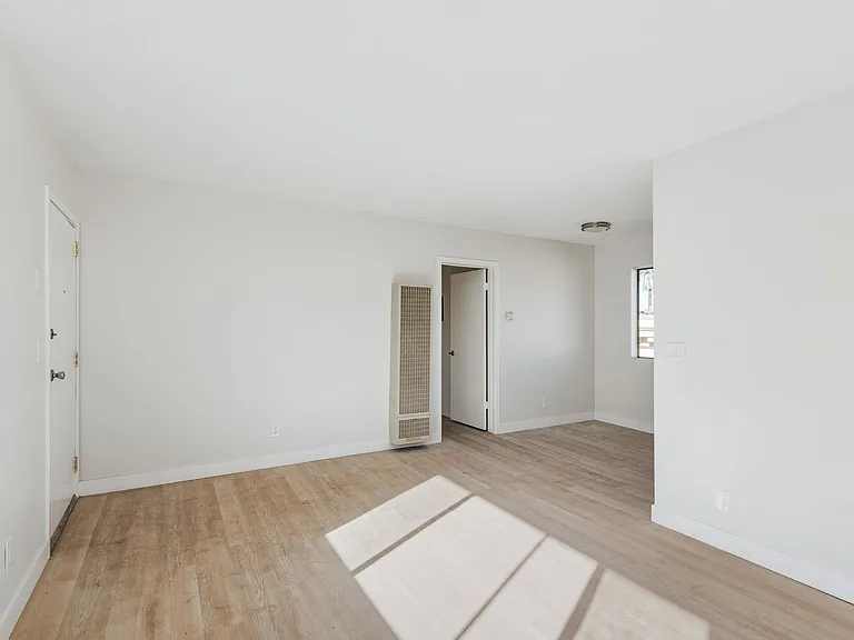 1408 S Saint Andrews Pl — Photo 6