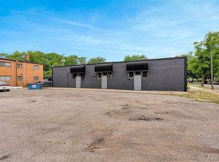 19010 Schoolcraft, Detroit, MI 48223