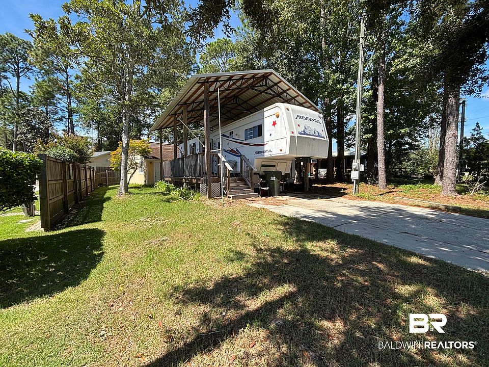 1st image of 110 Horn Dr