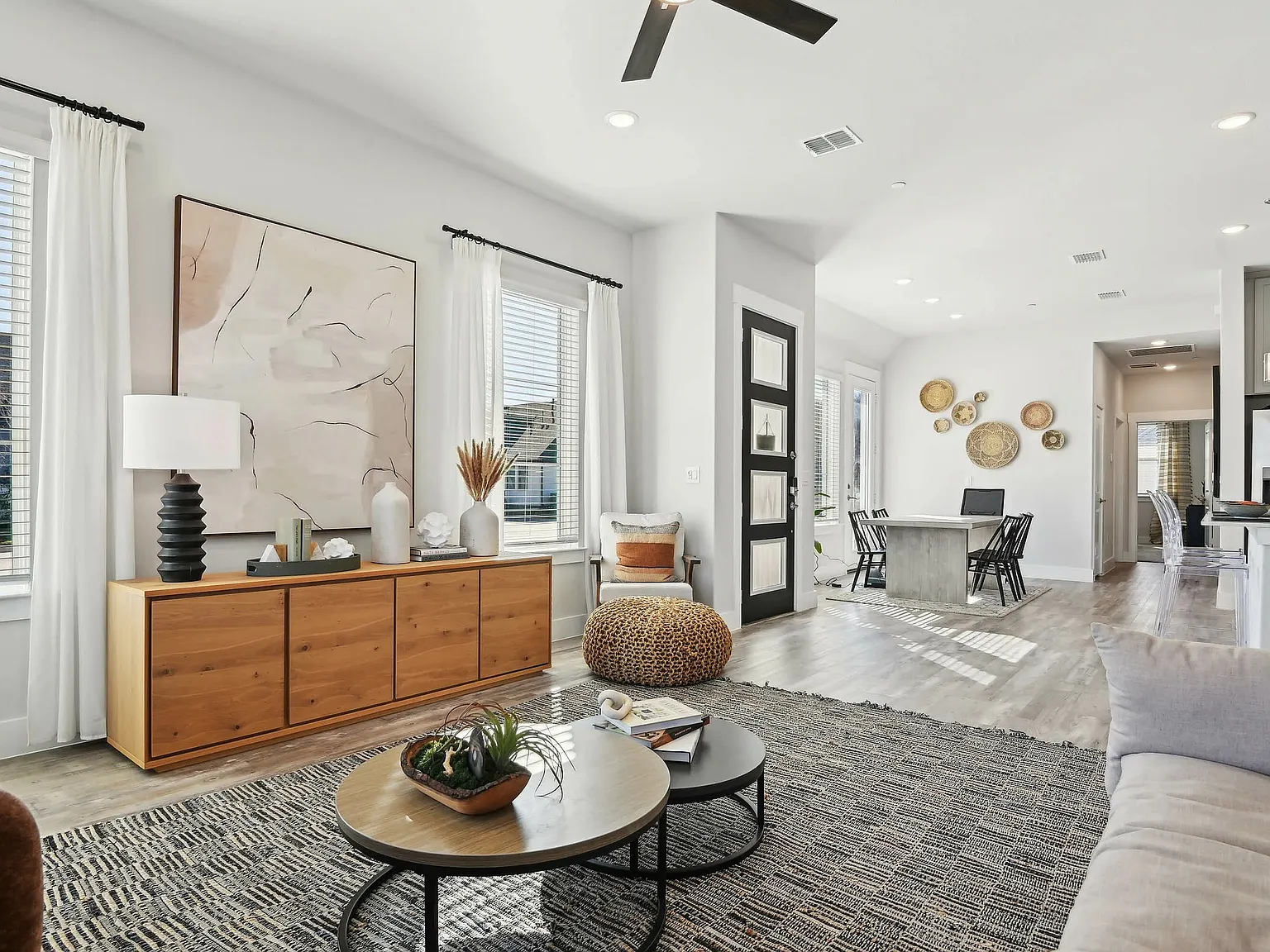2 bed, 1531 sqft, $2,920 — Photo 4