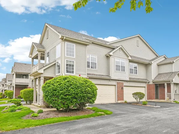 2267 Vanderbilt Dr, Geneva, IL 60134