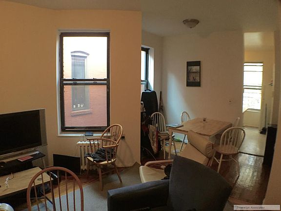 3rd image of 215 W 106th St APT 2W