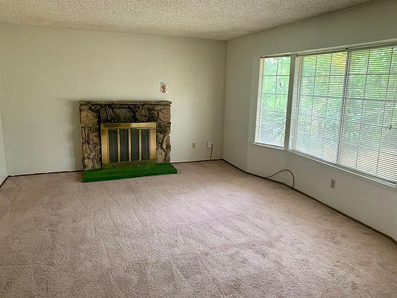 3rd image of 3924 Bairnsdale Way