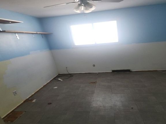3rd image of 5556 Andover Blvd