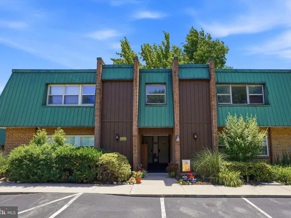 114 Meadowview Ln #114, Mont Clare, PA 19453