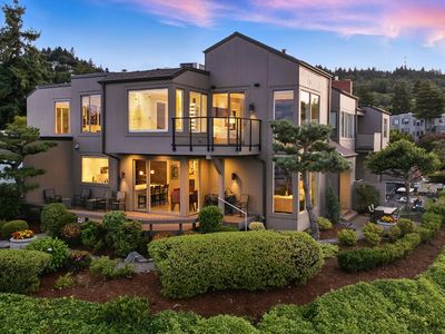 5960 S Riverpoint Ln, Portland, OR, 97239