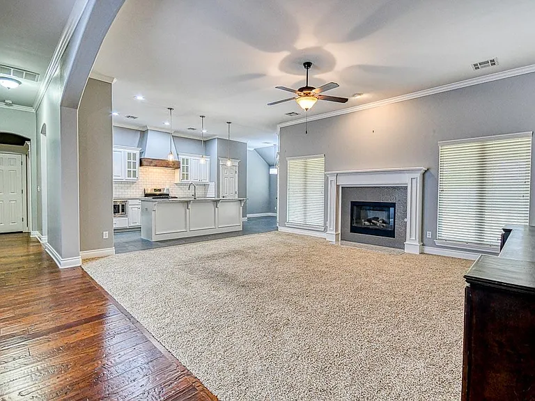 19208 Greenery Ln — Photo 9