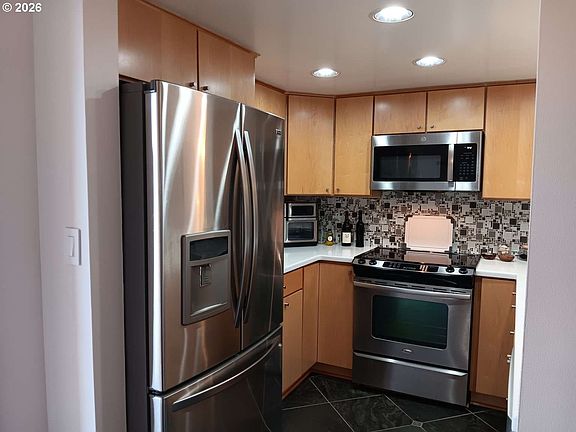 5th image of 6605 W Burnside St Unit 144