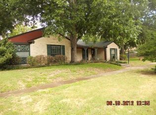 102 N 30th St, Corsicana, TX 75110