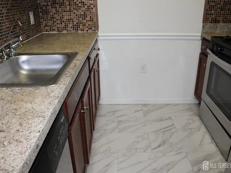 611 Doral Ct — Photo 19