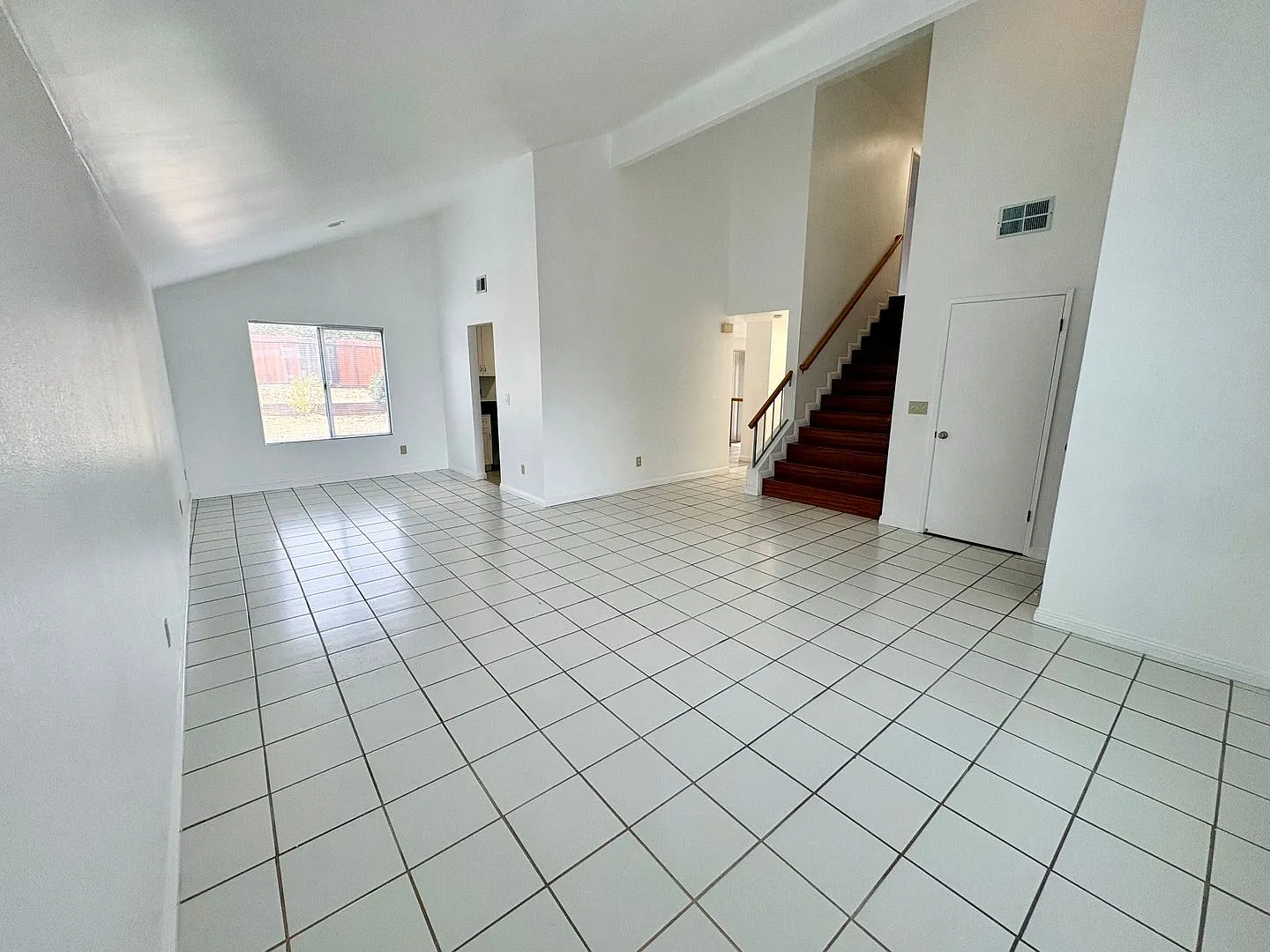 Beautiful 3 Bedroom, 2.5 Bath Home in Bay Point Spacious & Convenient Location — Photo 2