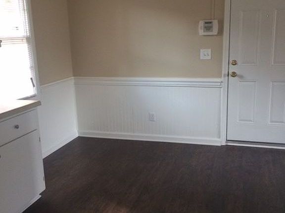 4th image of 2822 College Park Dr
