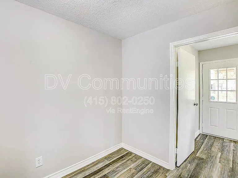 1118 Madison Ave — Photo 17