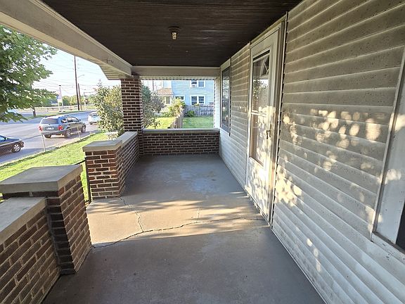 4th image of 435 N Sherman Dr