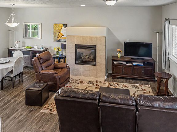 5th image of 821 Quail Point Dr