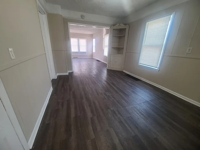 1136 Cleveland St — Photo 3