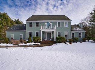 2 Winterberry Ln, Westport, MA 02790
