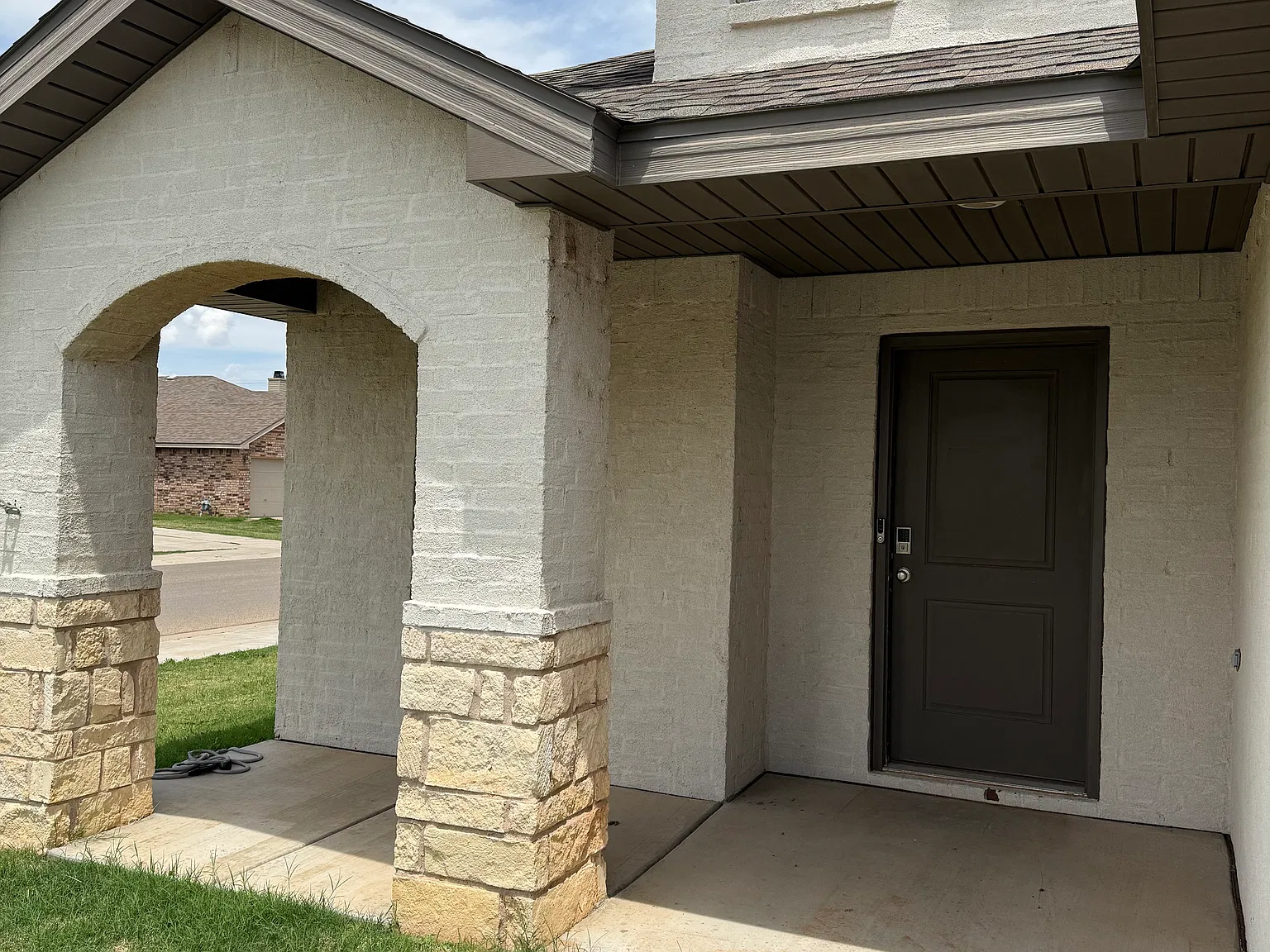 3 bed, 1474 sqft, $1,700 — Photo 2