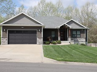 1000 Cheatham Ct, Warrensburg, MO 64093