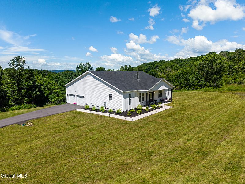 4th image of 223 Switzer Hill Road