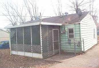 2nd image of 5002 Alma St