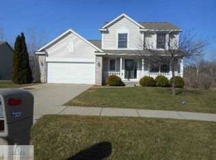 7320 Captiva Dr, Lansing, MI 48917