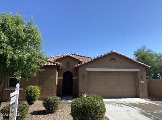 654 W Desert Hollow Dr, San Tan Valley, AZ 85143
