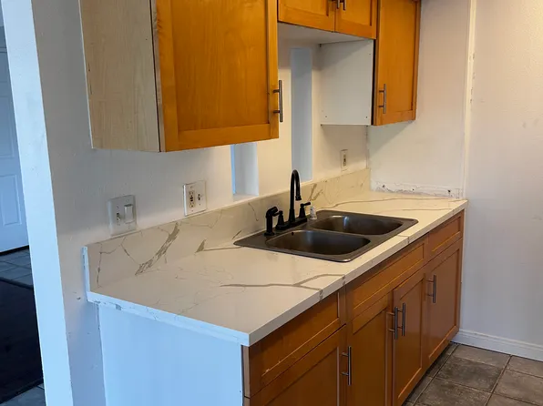 3232 Little Mountain Dr APT C, San Bernardino, CA 92405