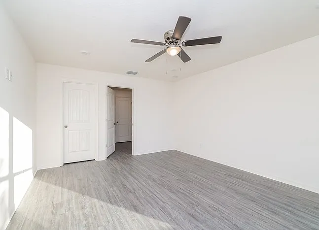 306 Judy Ln — Photo 3