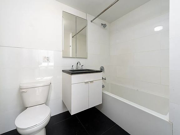 5th image of 308 E 109th St #Pha