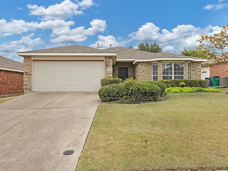 1st image of 2424 Collier Dr