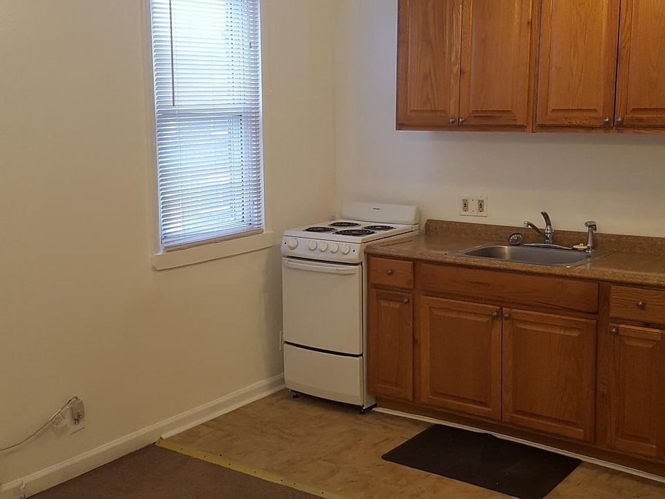 1st image of 6747 Guyer Ave
