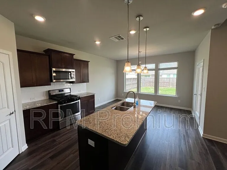 2123 Westfield Ave — Photo 10