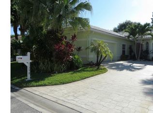 11298 Lakeland Cir, Fort Myers, FL 33913