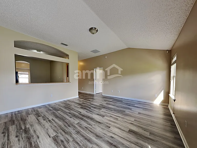 2793 Crumplehorn Ln — Photo 7