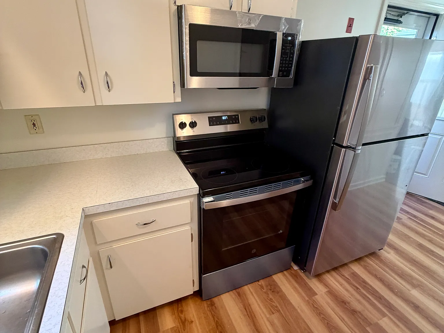 2 bed, 1134 sqft, $2,650 — Photo 2