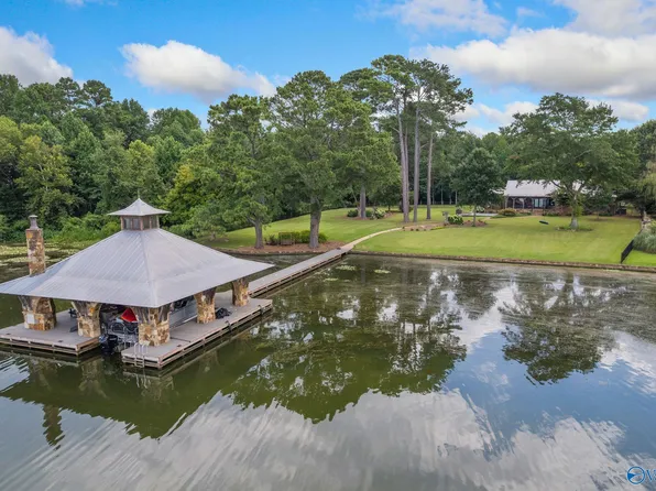 3424 Creek Path Rd, Guntersville, AL 35976