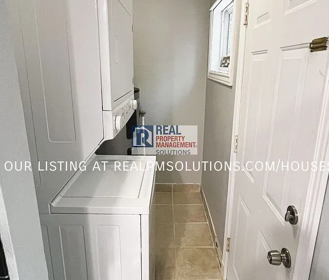 3425 SW Barbur Blvd #5 — Photo 16